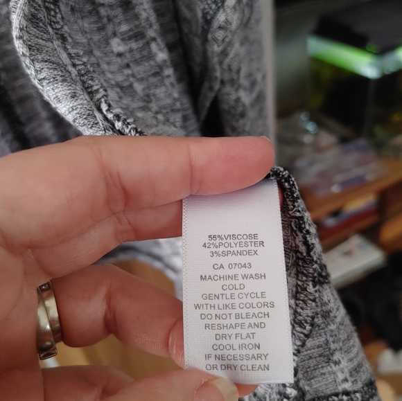 Cable and Gauge lightweight vest - Picture 3 of 5